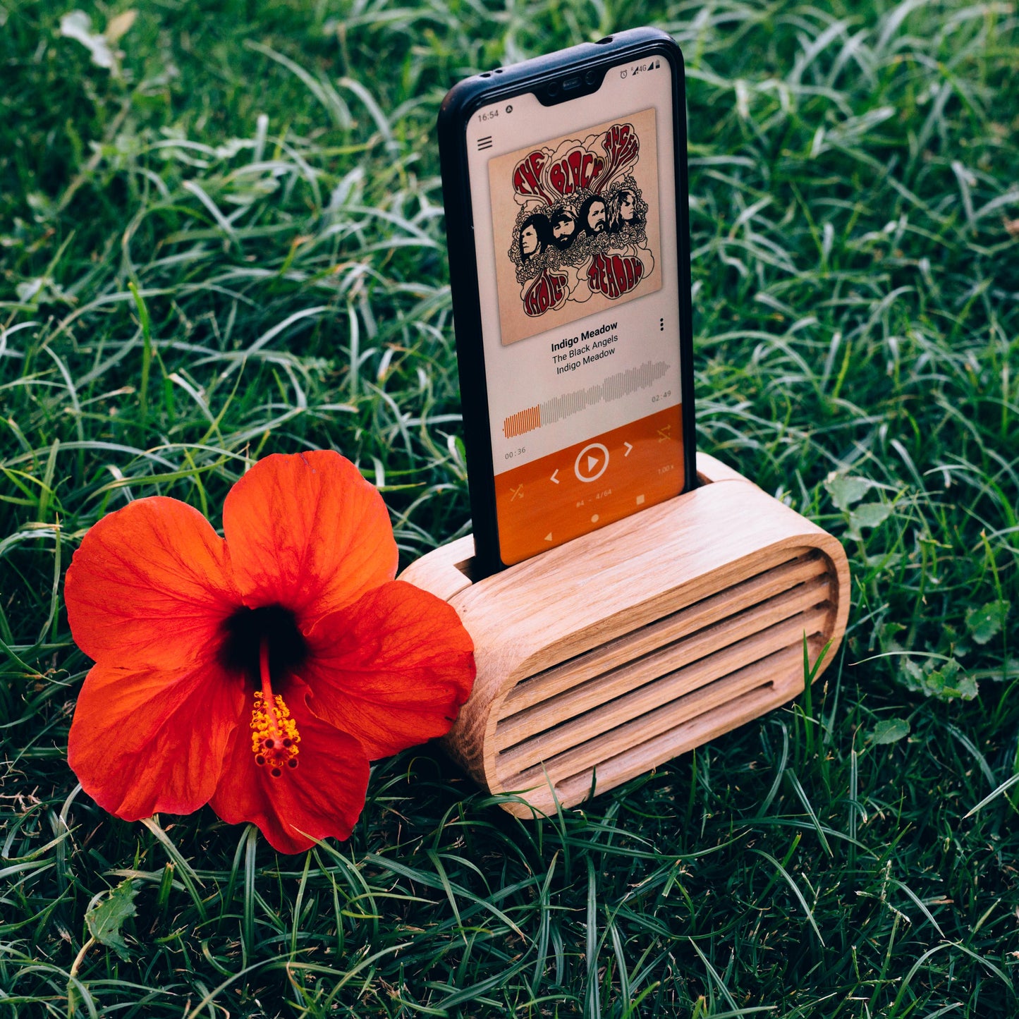 Hands Free Wood Phone Holder for Kitchen and Nightstand, Wooden Desktop Audio Stand