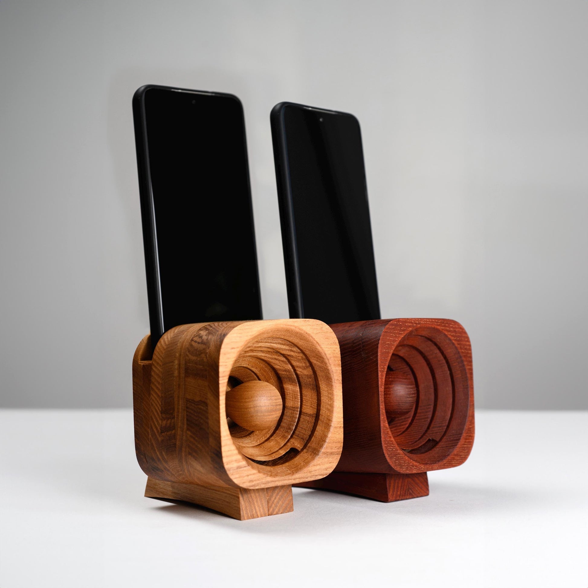 Handmade Wooden Phone Speaker – a stylish and personalized gift.
