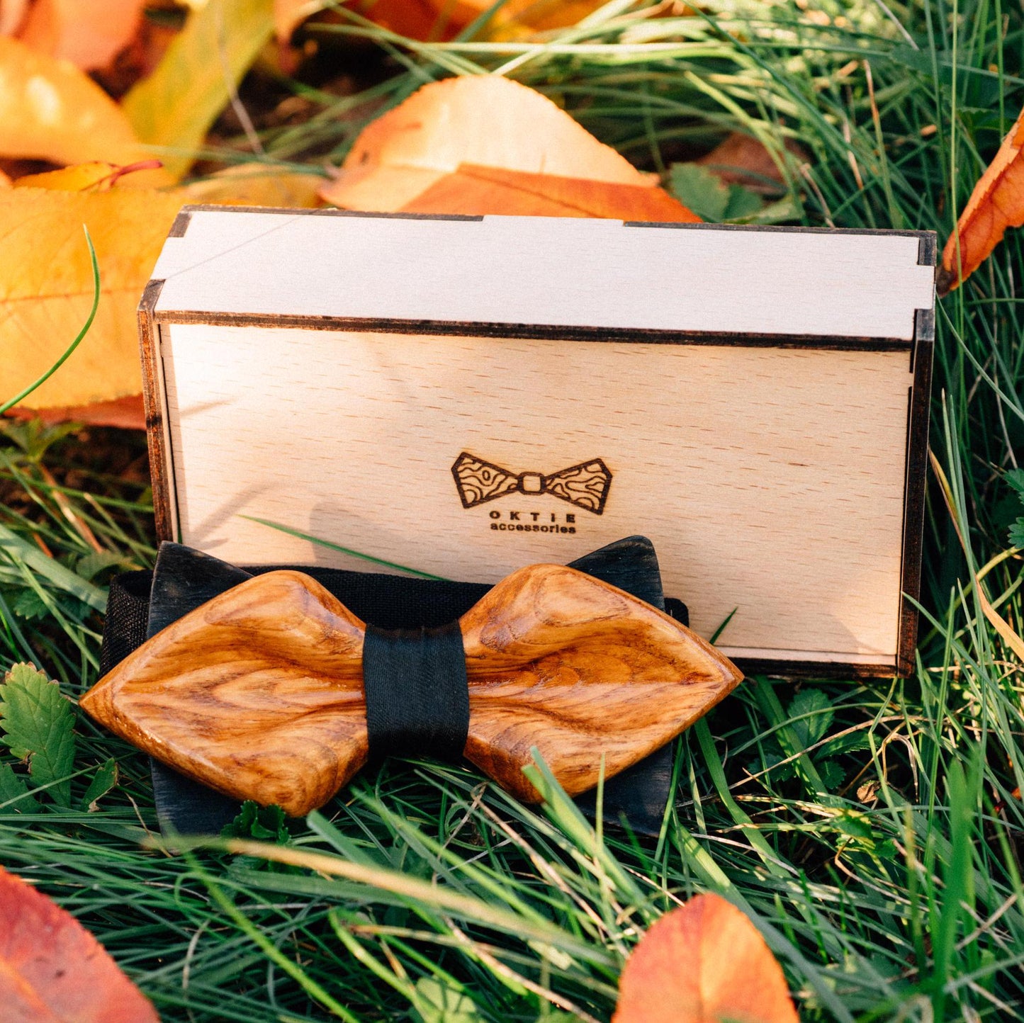 Oak Wood Bow Tie Anniversary Gift for Men, Groomsmen Proposal Wedding Accessories