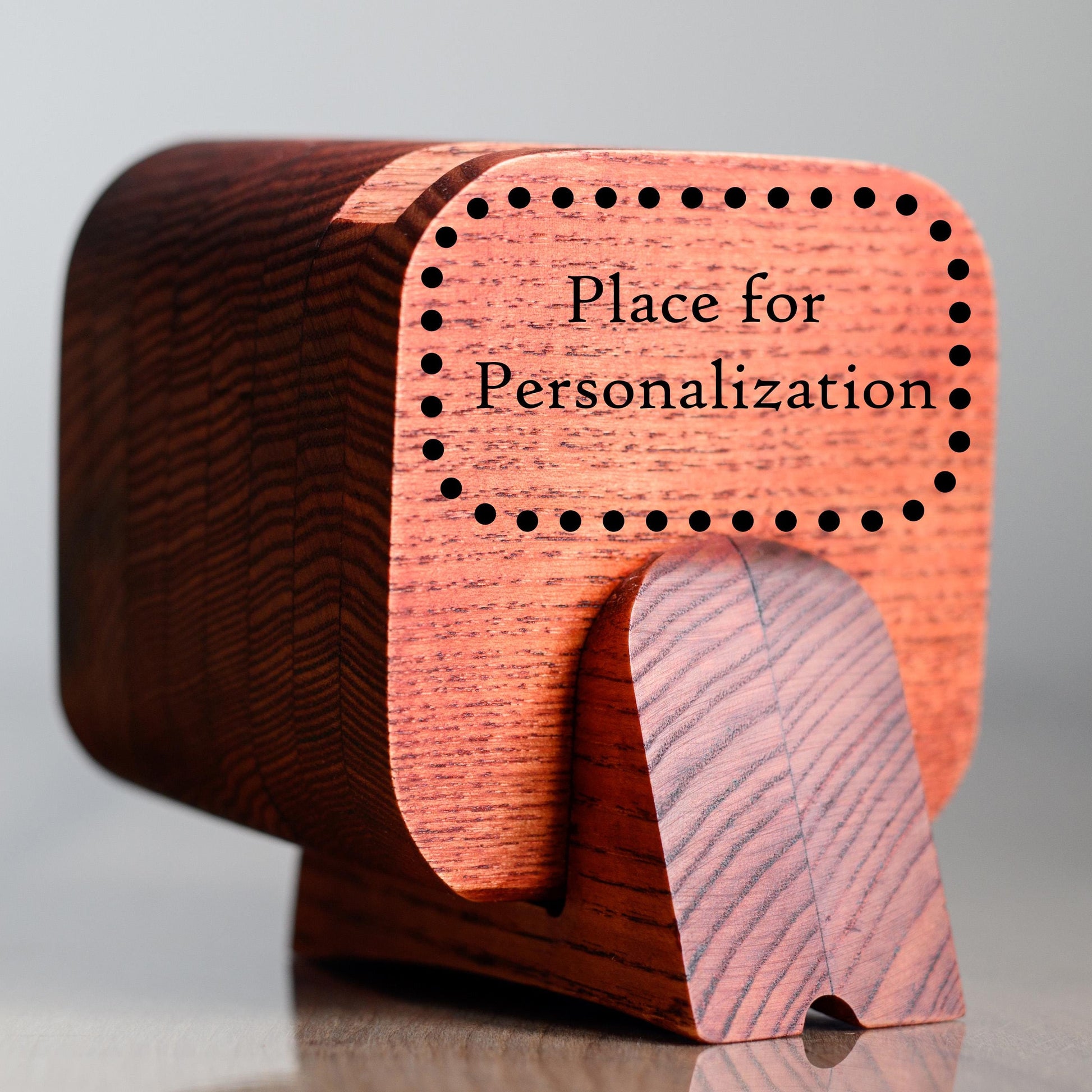 Engraved wooden speaker – a unique gift for dad, husband, or boyfriend.