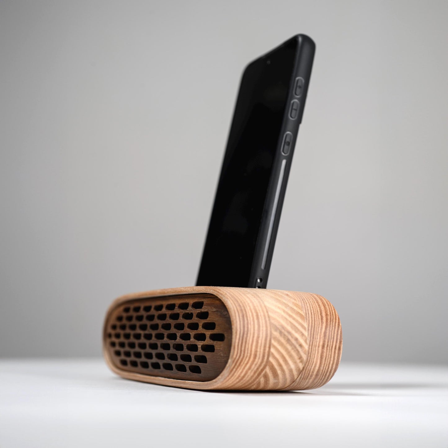 Smooth oak & ash wood phone holder – personalized desk accessory