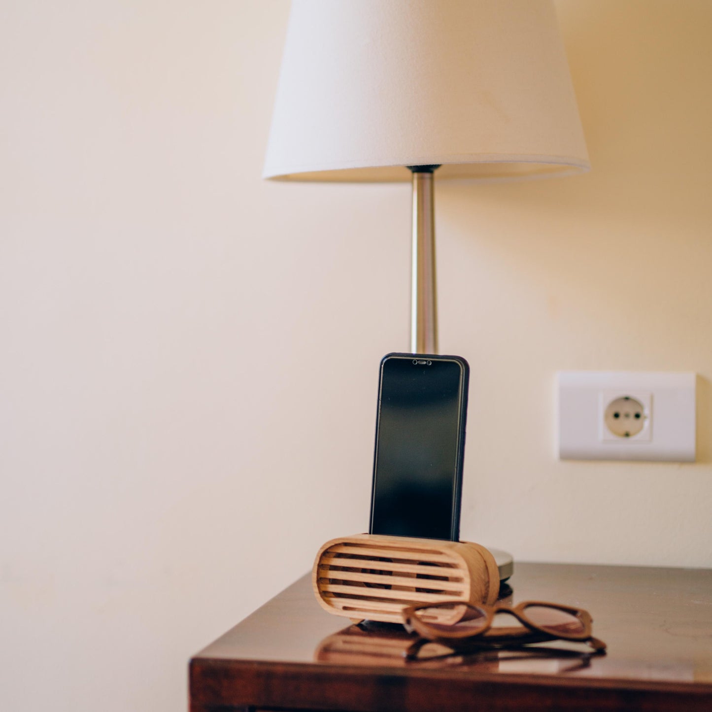 Wooden Phone Speaker Stand – Passive Acoustic Amplifier – Personalized Gift for Him