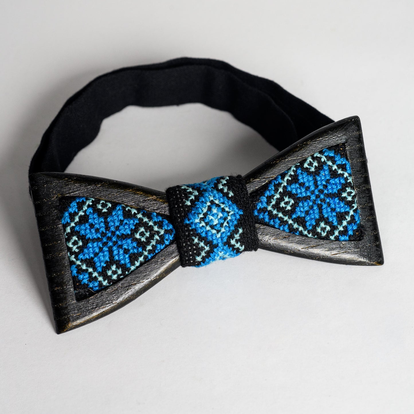 Ukraine Ornament Wooden Bow Tie: Ash Wood, Embroidered