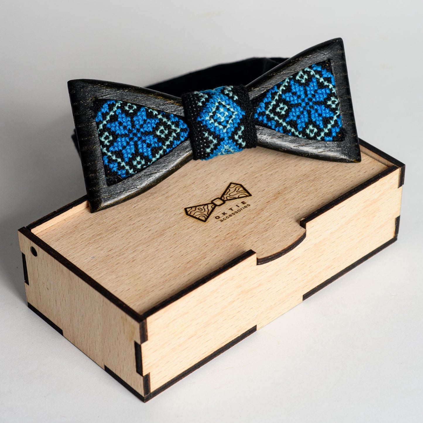 Ukraine Ornament Wooden Bow Tie: Ash Wood, Embroidered