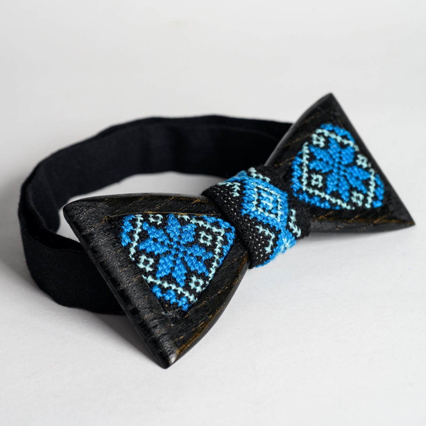 Ukraine Ornament Wooden Bow Tie: Ash Wood, Embroidered