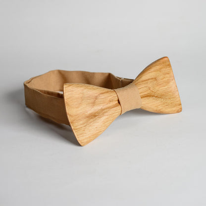 Oak Wood Bow Tie: Groomsmen Wedding Bowtie