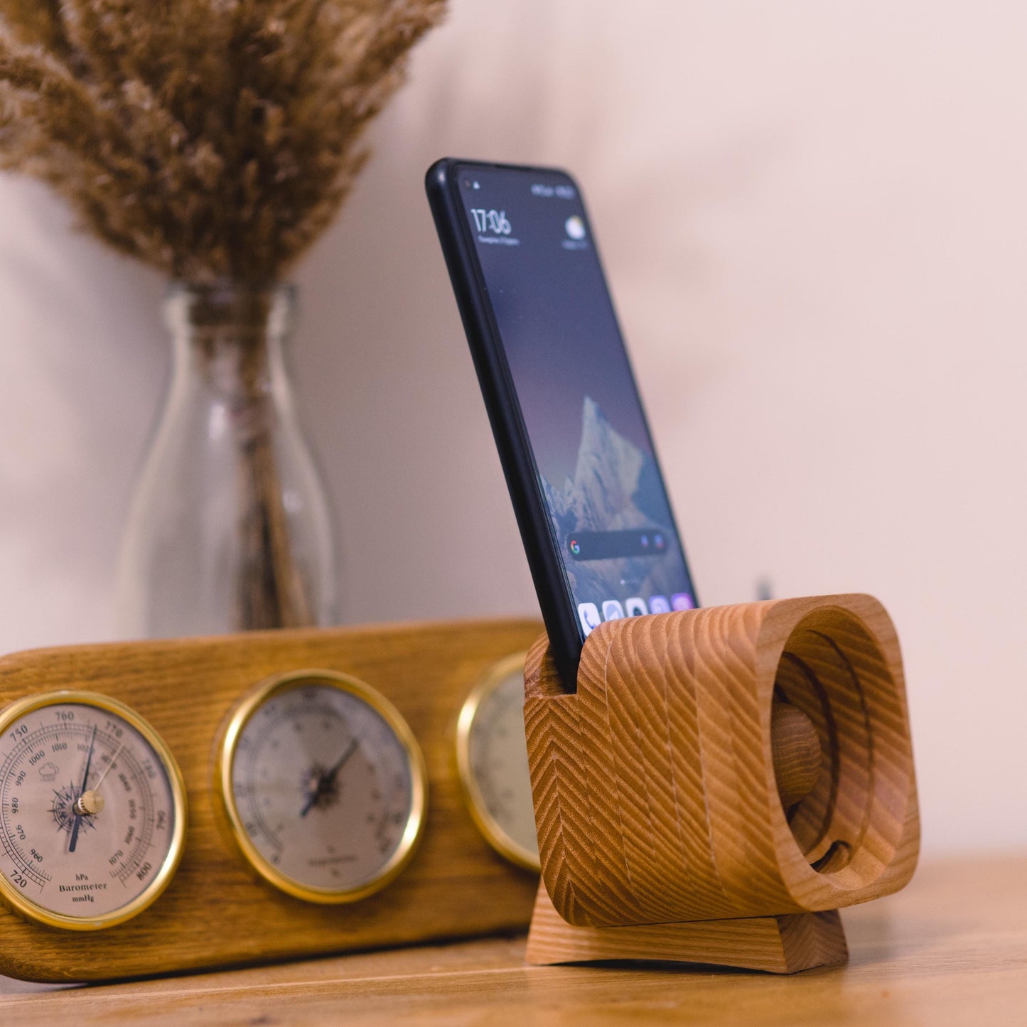 Wooden Phone Speaker Personalized 5th Anniversary Gift for Him - Passive Sound Amplifier