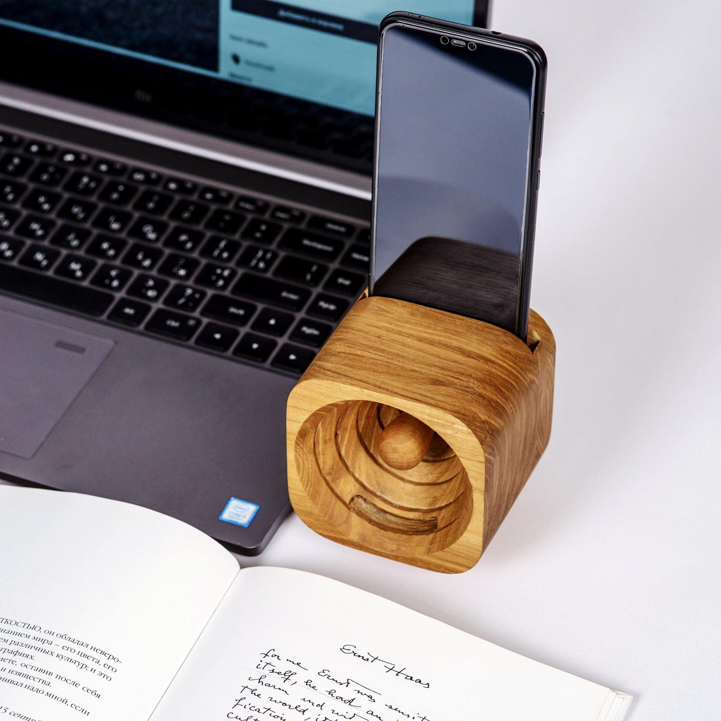 Wooden Phone Speaker Personalized 5th Anniversary Gift for Him - Passive Sound Amplifier