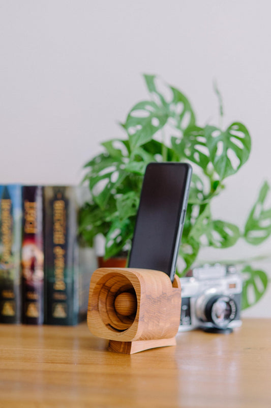 Wooden Phone Speaker Personalized 5th Anniversary Gift for Him - Passive Sound Amplifier