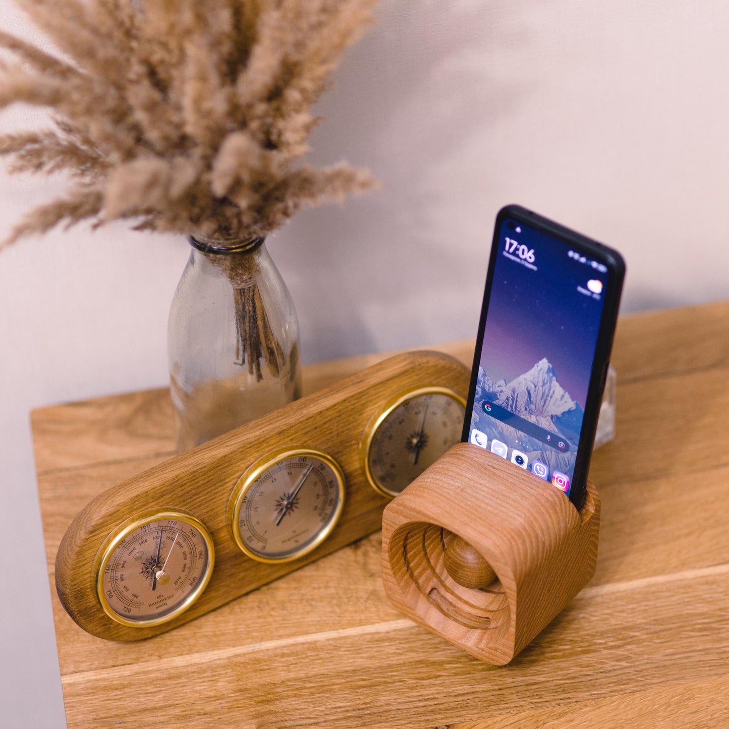 Personalized Wooden Phone Speaker: Handmade Ash Wood Amplifier